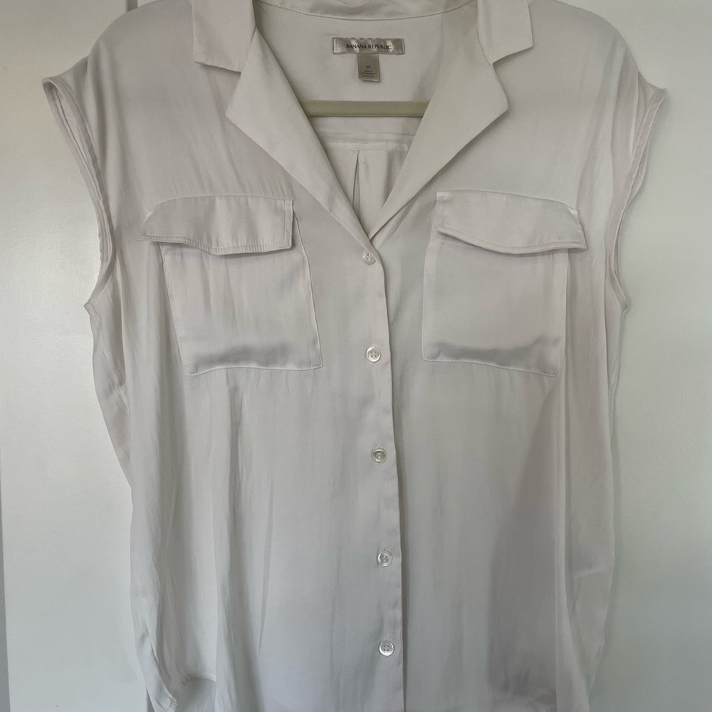 Banana Republic White Button Down Shirt